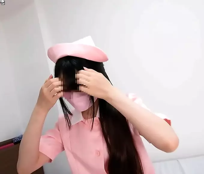 激情 Tiny Japanese Beauty Takes Him Hard & Deep