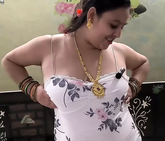 Seductive Bimbo Takes His Hard Cock Deep Indoors