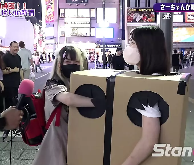 大片 动态图 Passionate Man Skillfully Teases Her Untrimmed Pussy Until