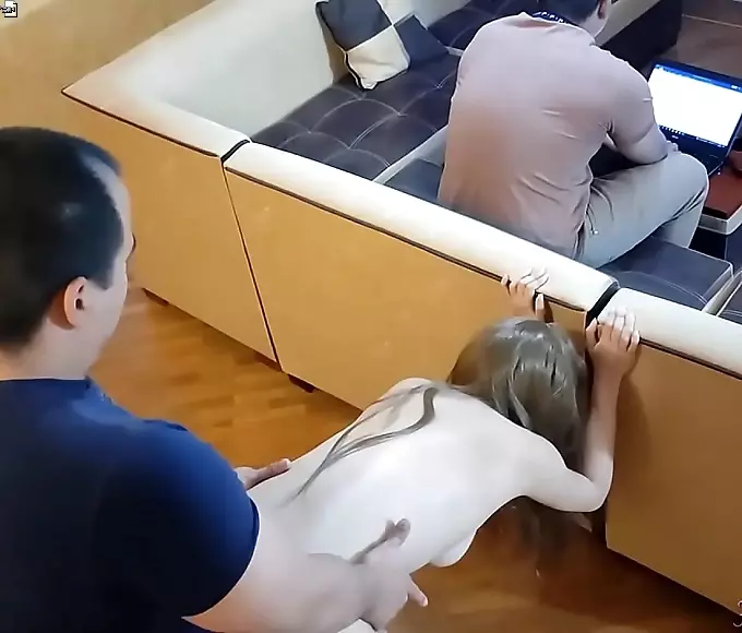 男人 Hot Asian Doll Receives Sticky Cumshot Following Rough