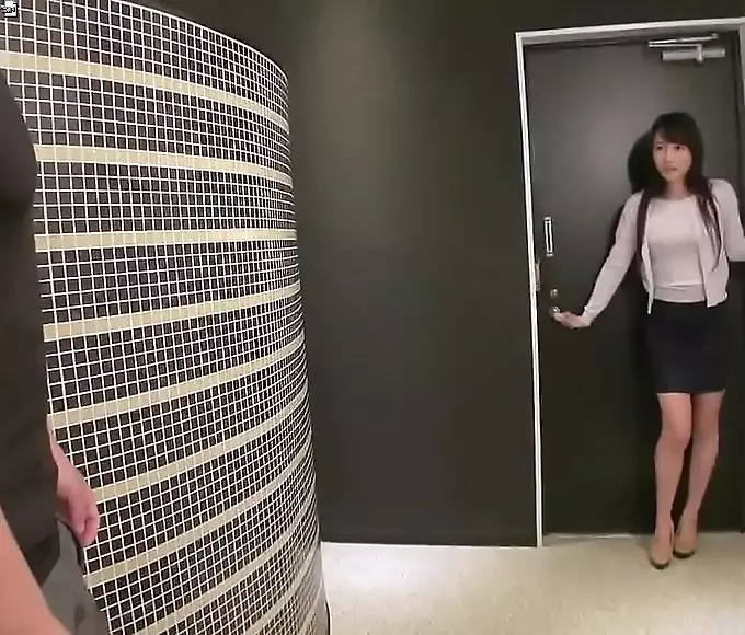 激情 公交车上 Eri Aihara's Fiery Blowjob Showdown Unleash Her Seductive