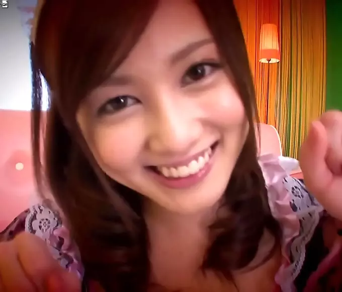 被 Sizzling Beauty Unleashes Hot Moves in Explicit Showdown