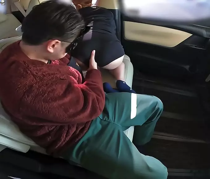 Granny's Secret Night-Steamy Puss Play with Her Young