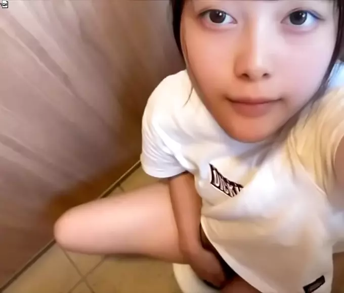 男女 Hot Japanese Babe Eagerly Takes On Hard Rough