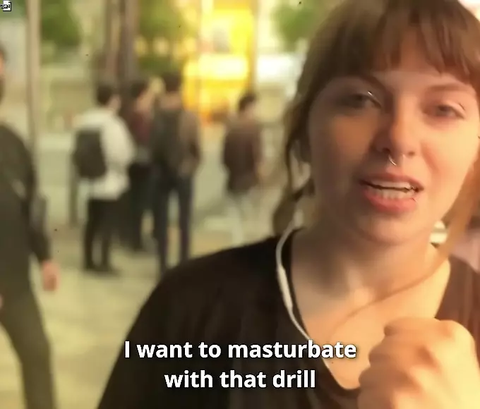 Sizzling Vibrator Teasing Pussy for Ultimate Pleasure Show