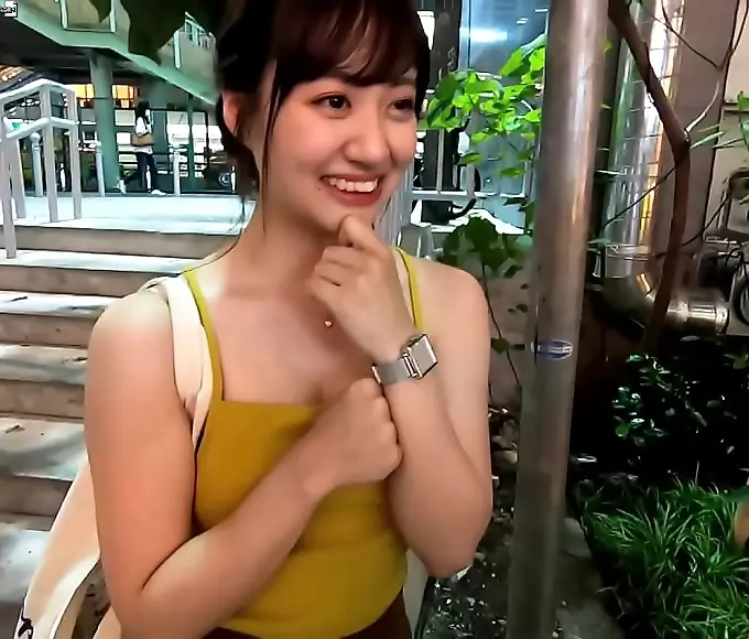 美女 Sizzling Asian Goddess Ignites Intense Group Pleasure Night