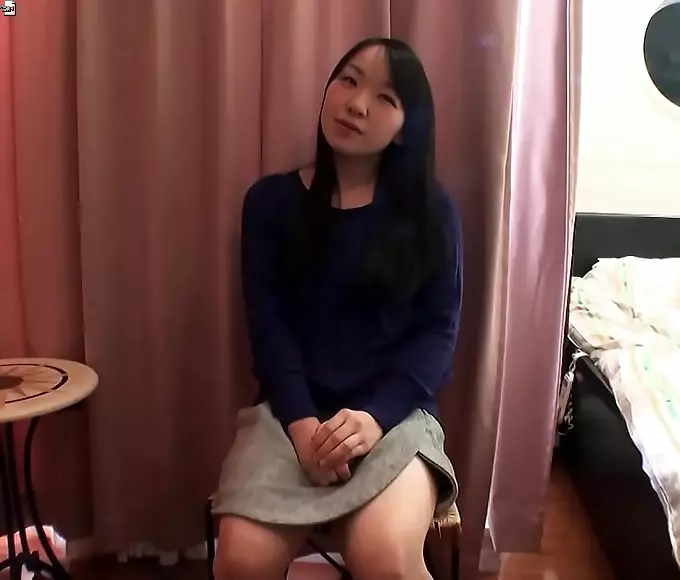 Little Temptress Short Girl Ignites Tall Guy's Passion