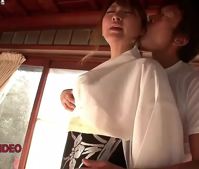 啊 在线看 Passionate Night with a Sultry Japanese Brunette in