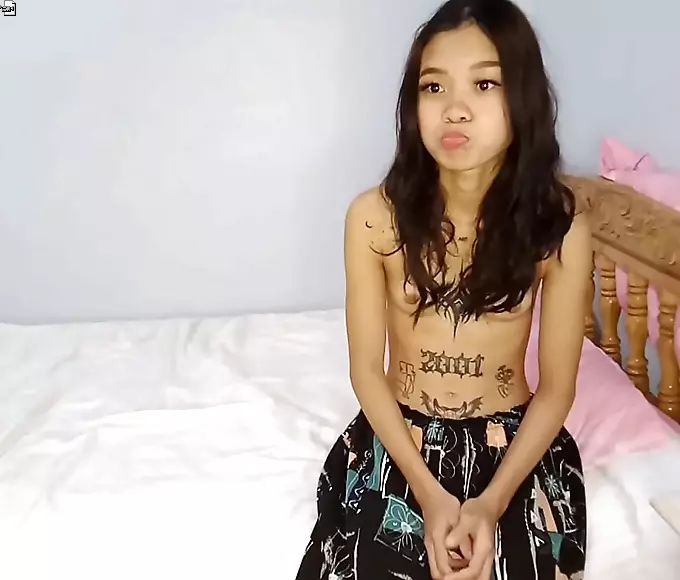 3p 张开腿 Sizzling Asian Beauty Lures Him In For Mind-Bending